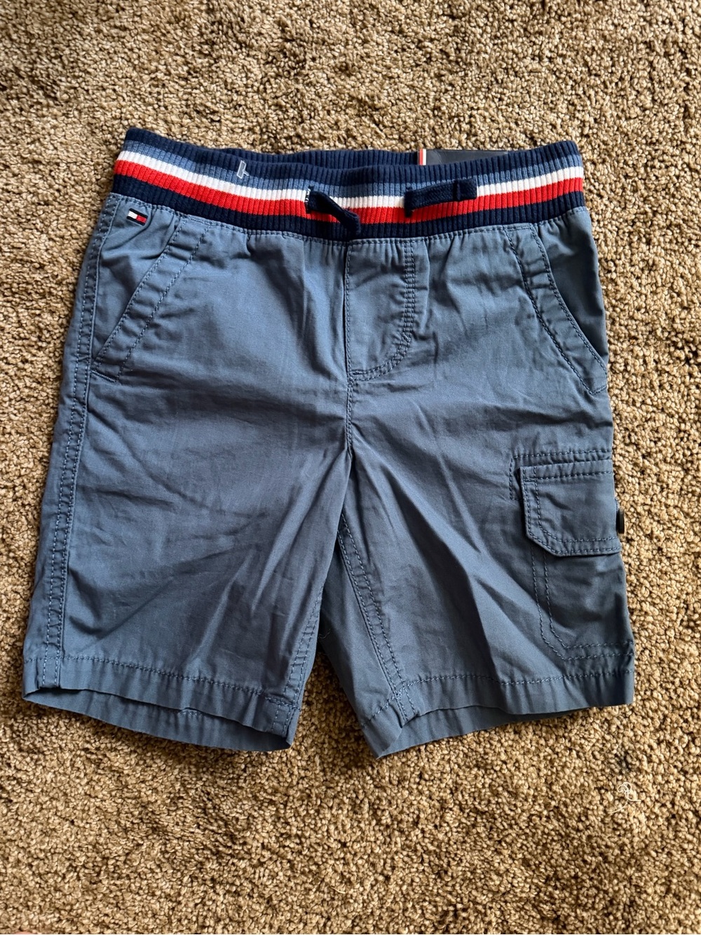 Tommy Hilfiger Navy Blue Kids Cargo Shorts with Stripe Waistband NWT boys Sz 4